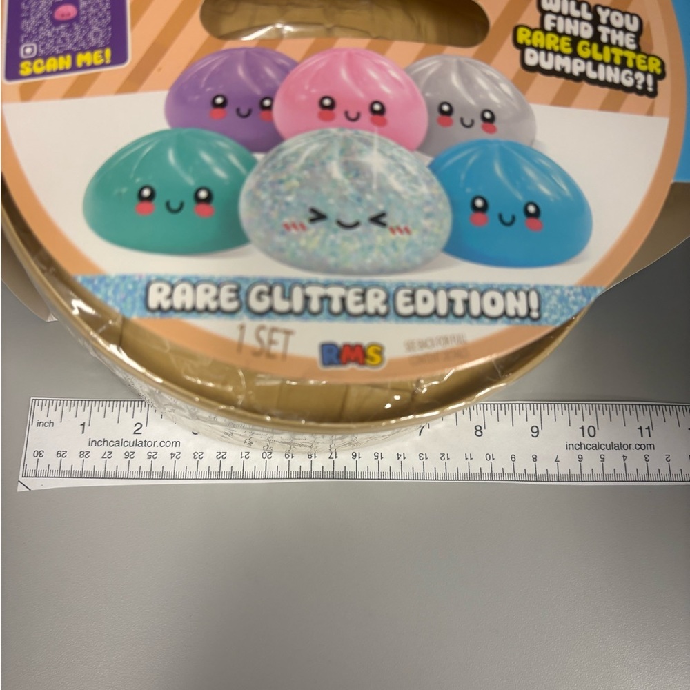 BIG Crazy Fun Mystery Squishy Dumpling - Rare Glitter Edition, BIG DUMPLING - Picture 9 of 10